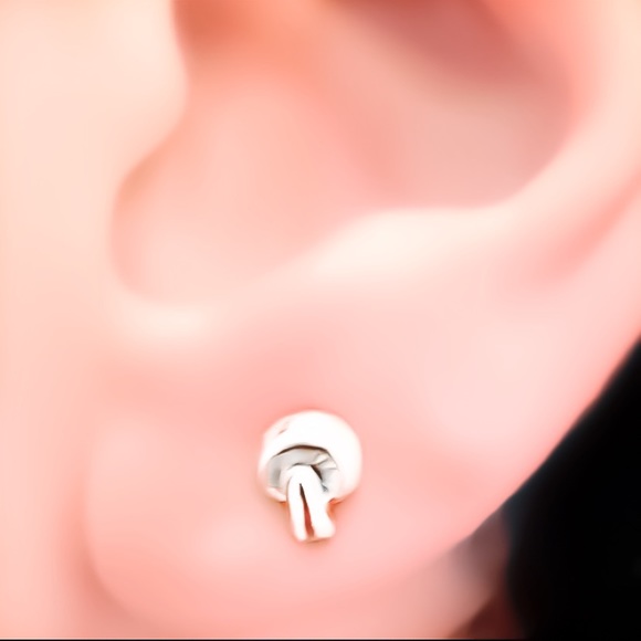 Tiny silver or gold mushroom stud post earrings - Picture 2 of 9